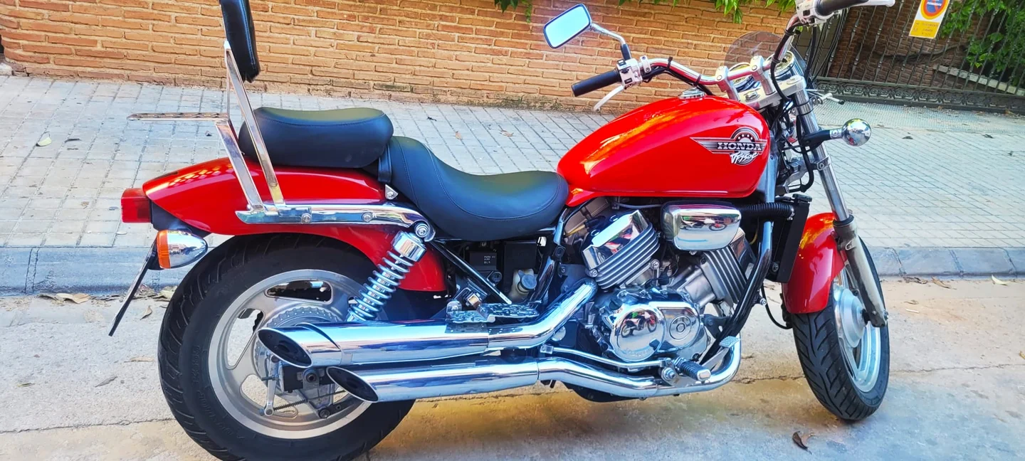 HONDA VF 750 C MAGNA