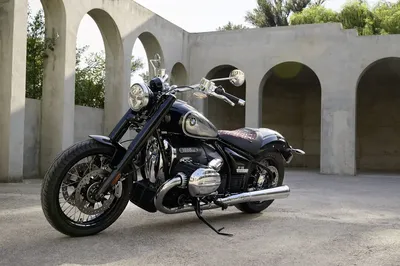 BMW R nineT y R 18 100 Years 2023