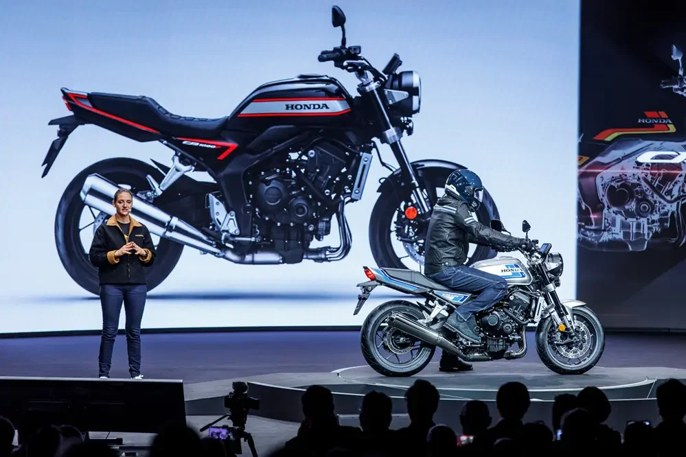 Honda CB1000F: La retro que va por los nuevos pilotos